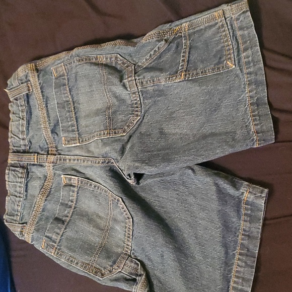 Boy's size 8 jean shorts - Picture 2 of 3